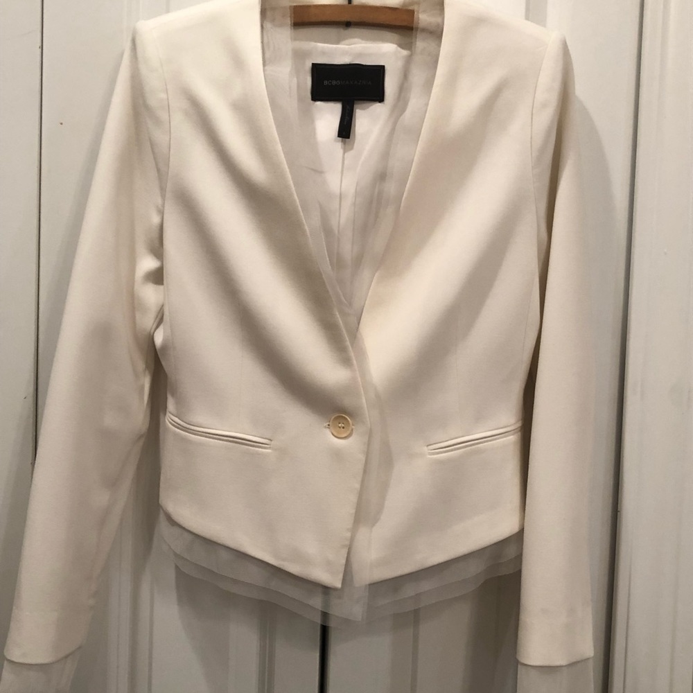 BCBGMAXAZRIA White blazer
